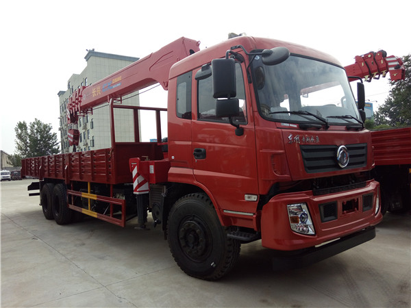 東風(fēng)后雙橋12噸隨車(chē)吊