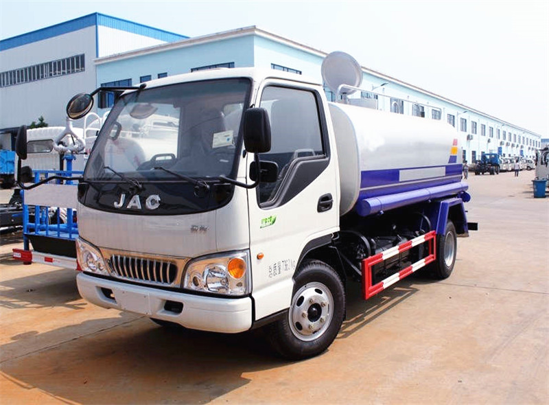 江淮5噸灑水車(chē)