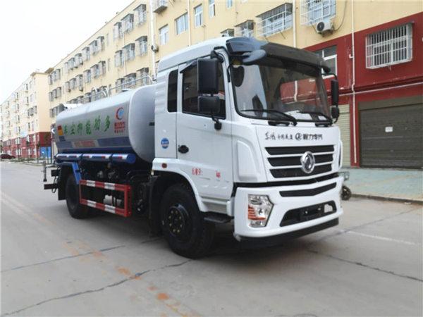 東風D3灑水車12噸霧炮車發(fā)車北京！