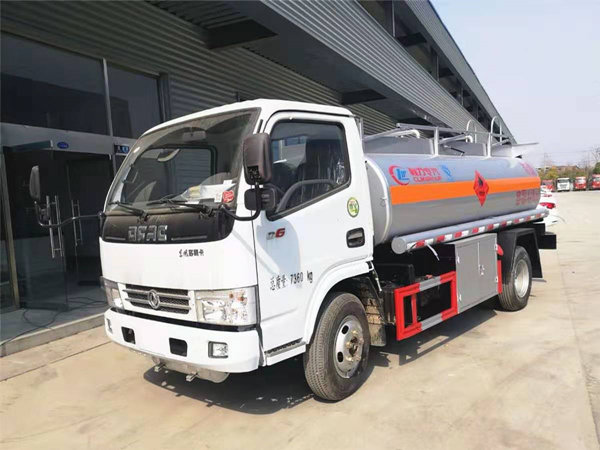 東風(fēng)多利卡D6加油車配置參數(shù)，5噸加油車報(bào)價(jià)