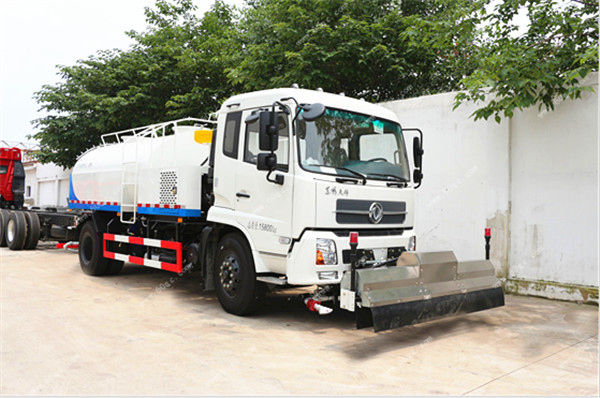 東風(fēng)天錦高壓路面清洗車(chē)