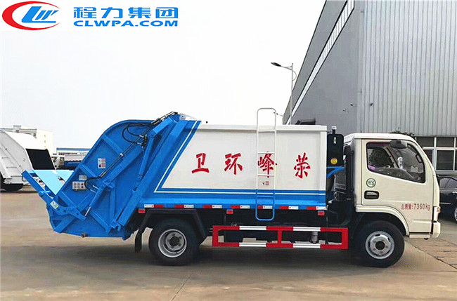 東風(fēng)銳鈴5方壓縮式垃圾車(chē)