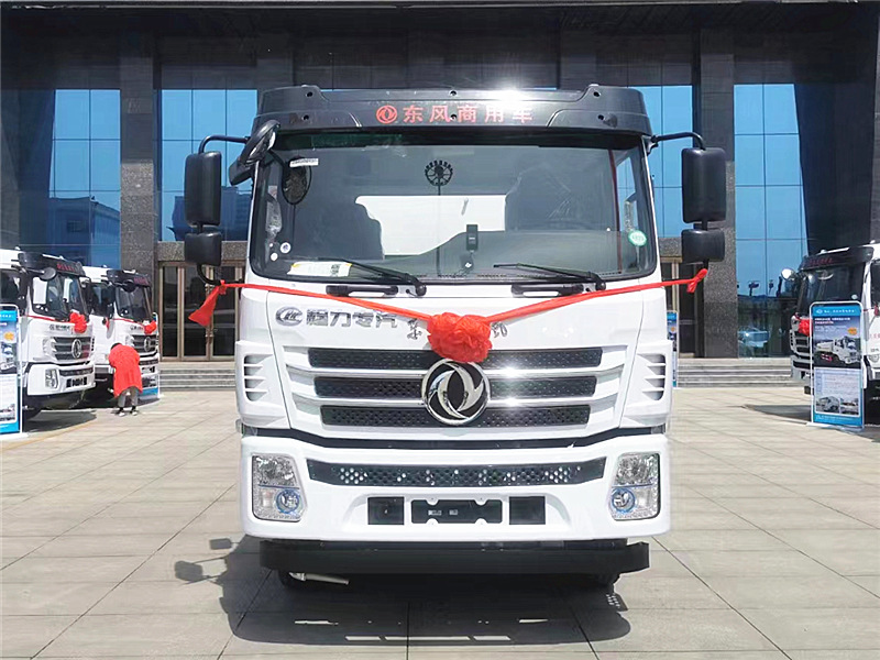 東風(fēng)商用K6灑水車(chē)