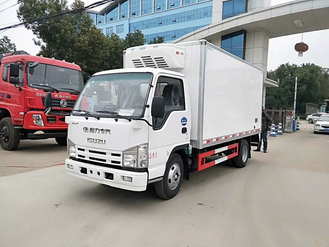 五十鈴國(guó)六冷藏車